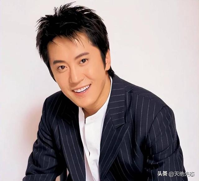 他8次上春晚，作死被捕入狱，今54岁无人问津，老搭档也断了联系