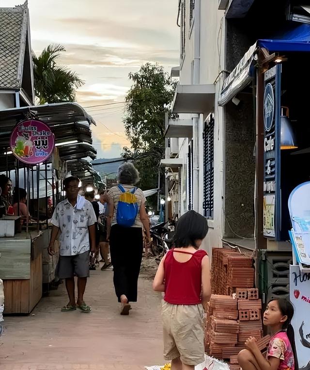 亚洲最穷国，落后中国30年，女性却惊人开放？很多土豪都想去定居