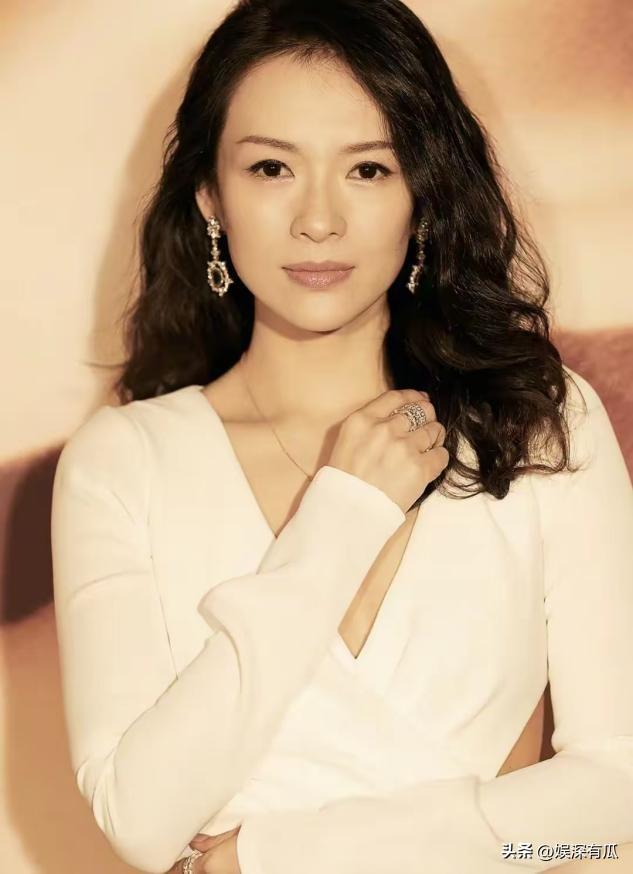 离婚不到两年，章子怡又官宣喜讯，成为汪峰“高攀不起”的存在