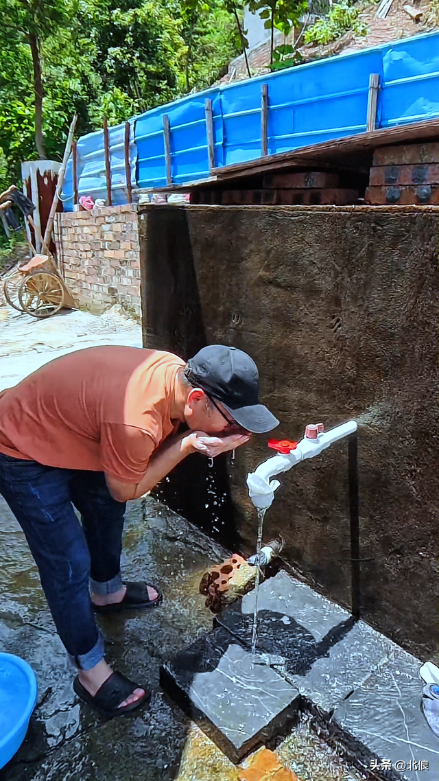 实测桂林花江小溪与泉水，取水的人络绎不绝