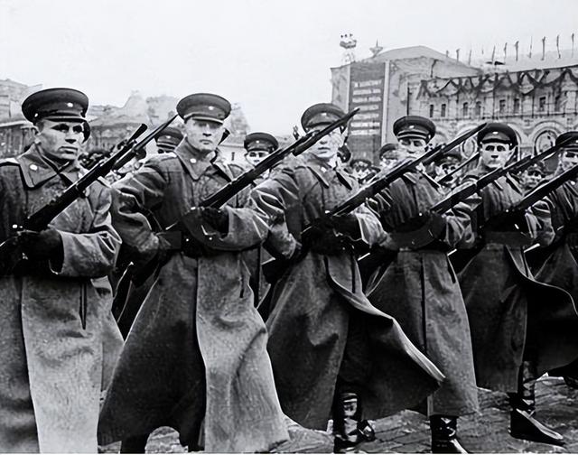 芬兰最北端距海洋仅30公里，但船舶出海却要绕道上千公里