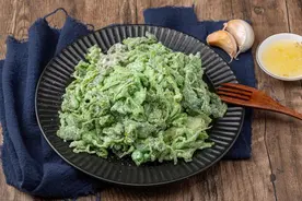 不管蒸什么菜，都不要直接倒面粉，牢记这2点，鲜香松散不成坨图片