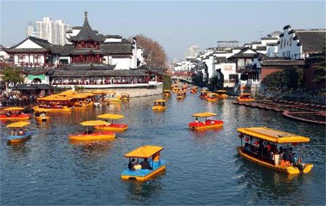 景区大门越搬越远，景点被“分段售卖”，游客怨声载道如何破解？