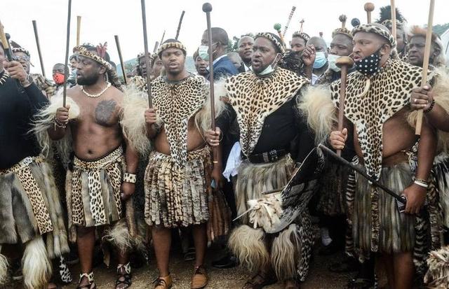 全球最富有王室的豪华住宅大揭秘