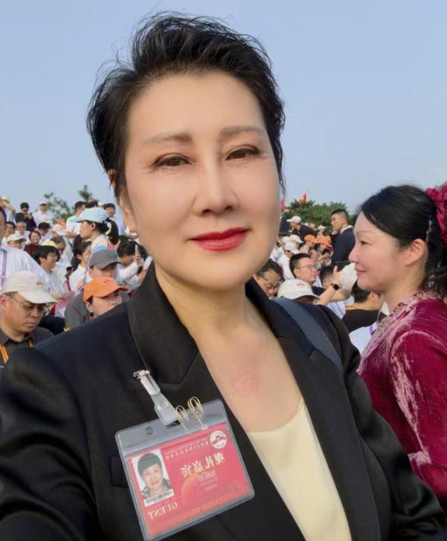 受邀观礼九三阅兵的5位明星，个个口碑好，这才是我们该追的星！