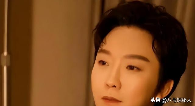 善恶终有报！47岁“跌落神坛”的李玉刚，终是活成了“跳梁小丑”