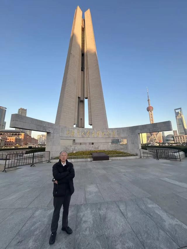 〔读城〕黄浦江的阳光与南京路的辉煌