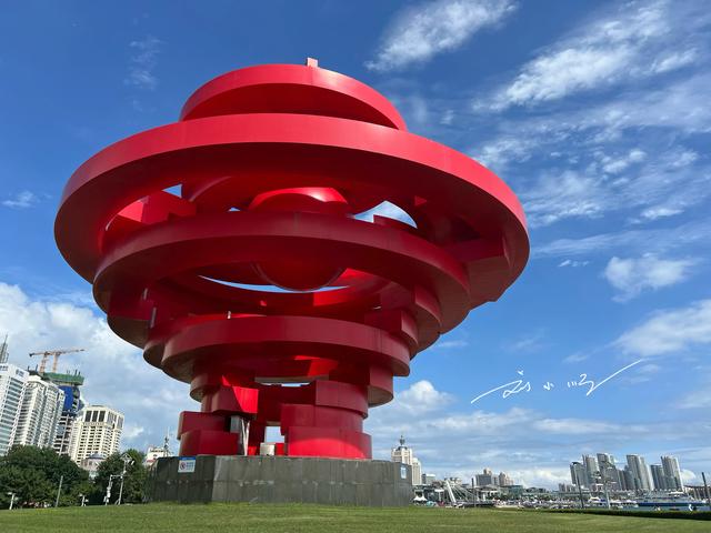 青岛“最年轻”的地标，竟然藏着3个秘密？连好多本地人都不知道