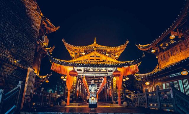 想玩点不一样，这个冬天，让我们去湘西过大年！