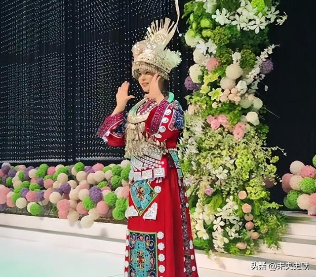 张自轩婚礼现场，新娘很强势两次拒绝他的亲密动作	，岳父实力不菲