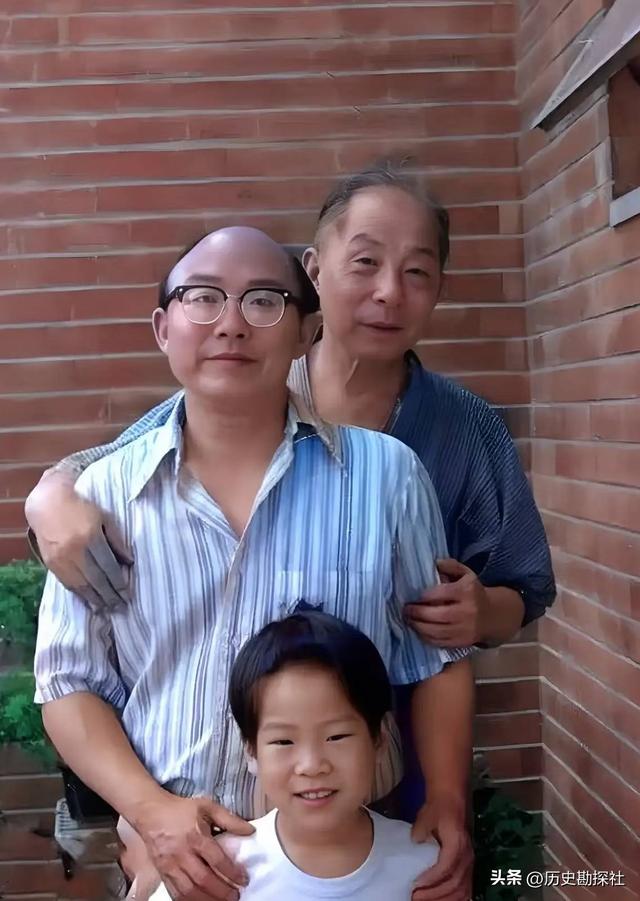 张学良和赵一荻被幽禁的真实彩色照，35岁赵一荻皮肤白皙风韵犹存