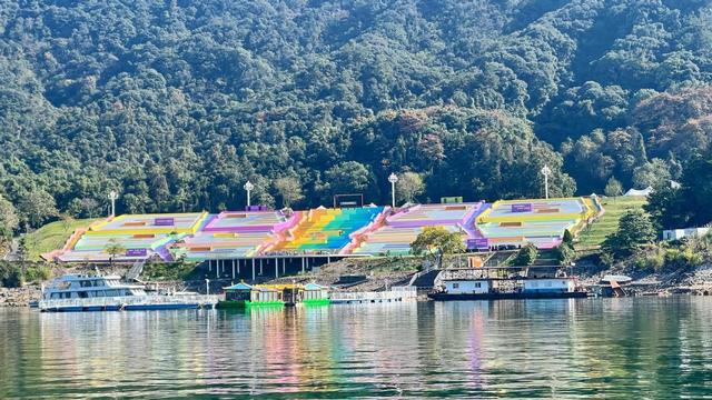 千岛落珠处 水上会客厅：庐山西海年接待能力将跃升至230万人次