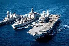 意大利航母抵达新加坡，山东舰航向吕宋岛，解放军双航母全部出海图片