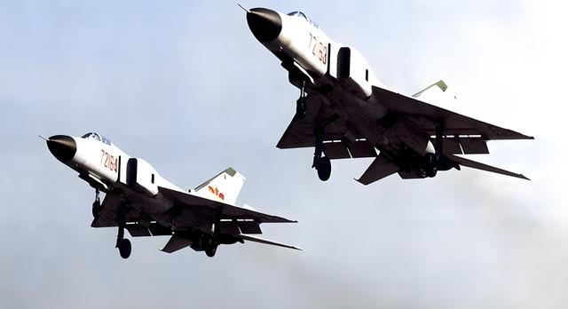 攻不了也守不住？中国空军在西藏上空，被印度空军欺负了足足40年