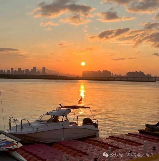 驻唱燃夜、灯光秀,还有海上飞龙汇!蟳埔渔人码头精彩不停歇!
