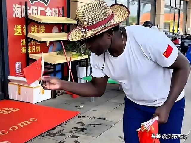 风向反了！免签后的中国，让外国人集体沉迷：回国连饭都吃不下