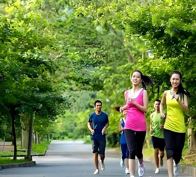 常年坚持跑步，身体竟然会给你这么多惊喜！看完我立刻穿上跑鞋