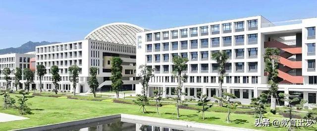 福耀科技大学开学了，学生晒出食堂价格，与网传40块一顿饭不一样