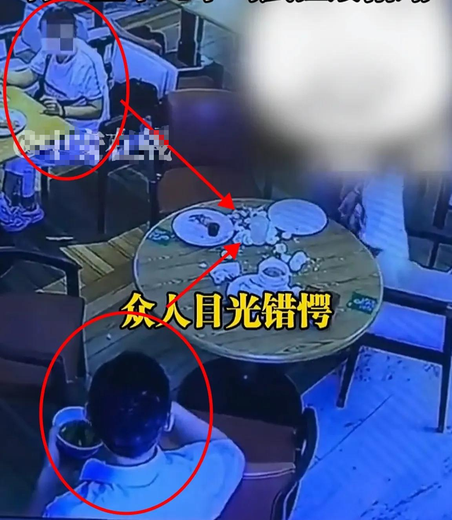 酒店捏蛋女“社会性死亡”：正脸曝光身份被扒，连孩子都跟着丢人