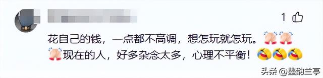 闯祸了！央视主持人出国旅游，携妻女高调炫海外生活，被网友骂惨