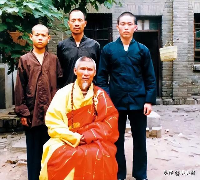 拔出萝卜带出泥，佛协对释永信再下重手，“遮羞布”彻底被撕开