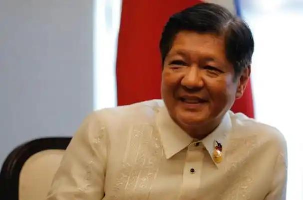 为了给日本撑腰，菲律宾的飞机闯入我国领空，不料掉入了天罗地网