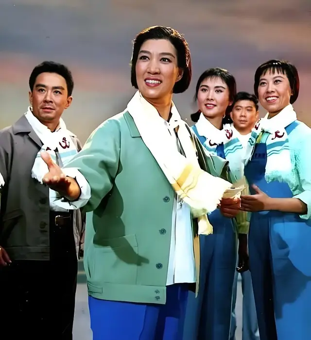 京剧名家李慧芳：旧社会唱戏受尽屈辱，丈夫、妹妹都是京剧艺术家