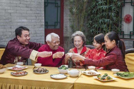 95年村里来了个“白虎”姑娘，没人敢娶，我把她领回了家
