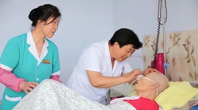 中国将迎来前所未有的死亡高峰，专家得出答案：是这些因素导致的