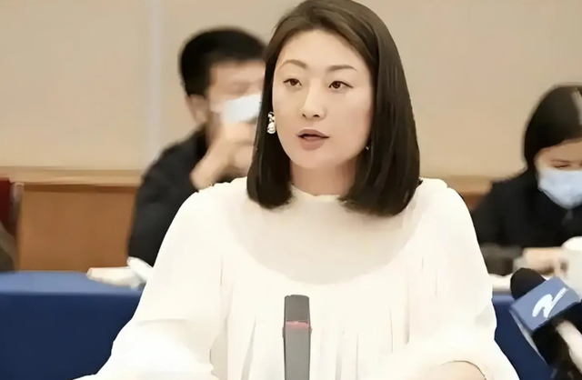 娃哈哈遗产风波没完	，宗馥莉再传3大重磅消息，孟晚舟真没说错