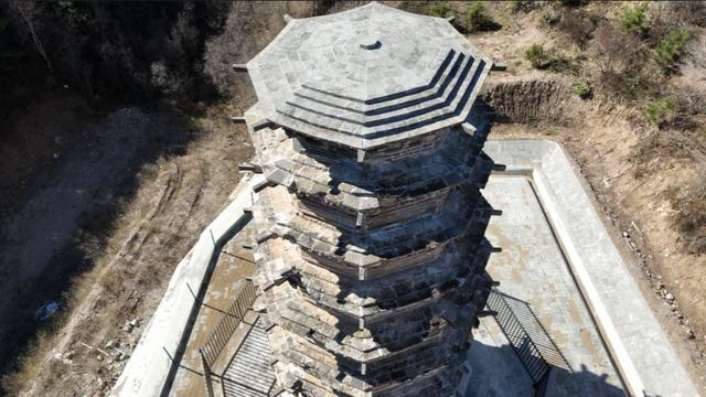 这座塔到底经历了什么为何成这个样子——河北张家口镇水塔