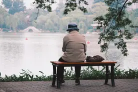 过来人的忠告：晚年丧偶后，真不建议再婚，尤其是60岁以上的老人图片