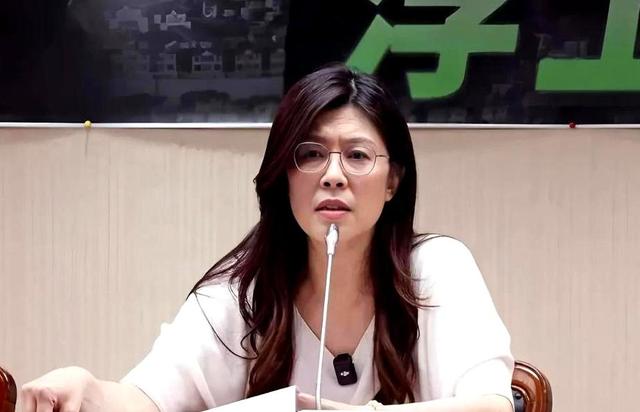 解放军进台海，不到24小时，马英九开始追责，郑丽文摊牌两岸关系