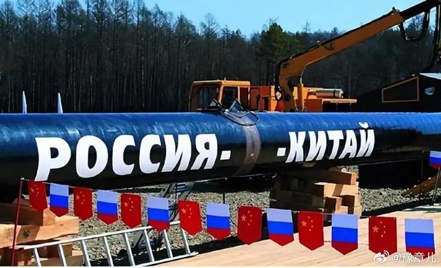 美国杀招叠满！12国宣告参战，冲突已箭在弦上，俄罗斯成关键一票