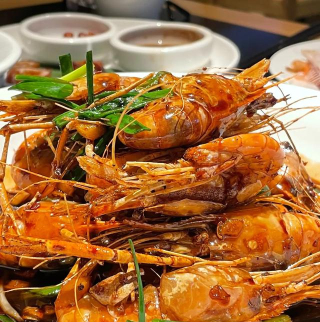 杭州宝妈带着一家人来了趟湖北武汉，杭州这三点和武汉差距太大了