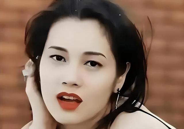 认干爹，拍风月片，被导演霸王硬上弓，靠山去世后沦为清洁工