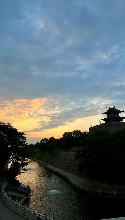 西安与咸阳谁更值得深度游？深度走过两城后，心中有了明确答案