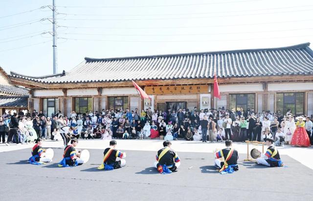 在延吉的美好时光：逛市集、做“公主”、寻味烟火人间