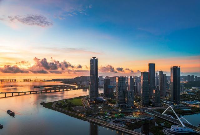 珠海这个时节让人心醉，十几度温暖如春，风景美得让人不想回家