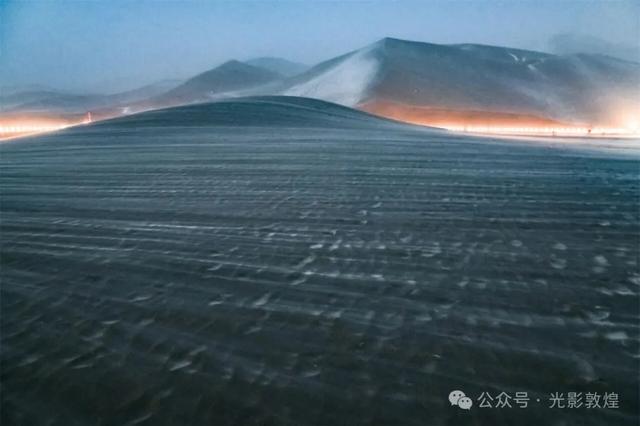 【敦煌第二场雪】月牙泉风雪交加景致极为震撼