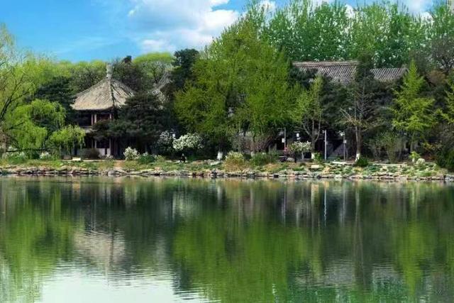 北大学子镜头中的燕园美景