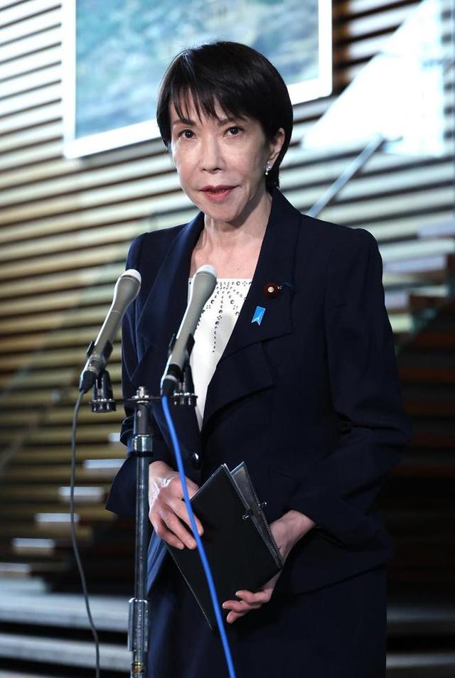 高市对华叫嚣后，中方发斩首警告、特朗普紧急切割	、普京仗义执言