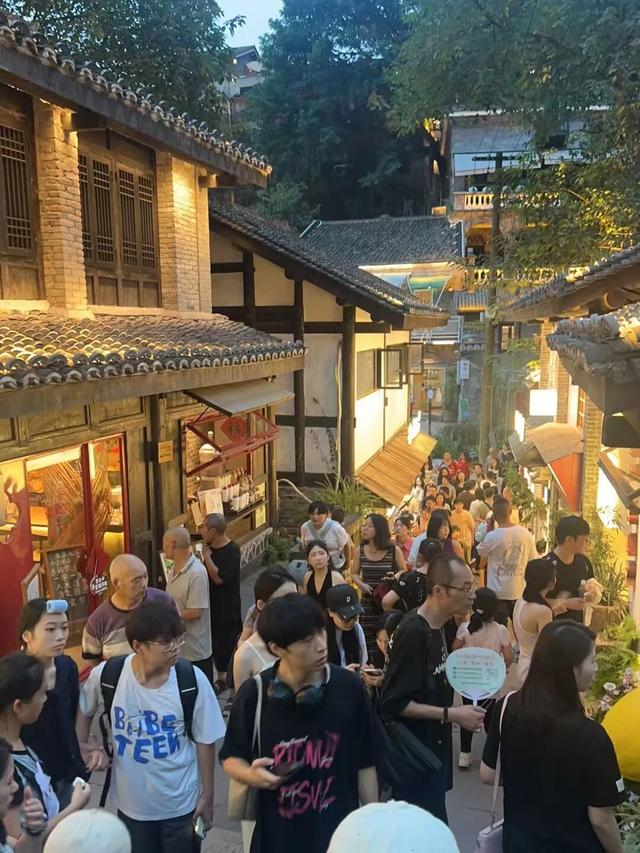 人气，就是南岸双节的最佳答案！