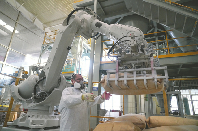 全面反华开始？特朗普已下令，数十国一起行动，高市帮手全部就位