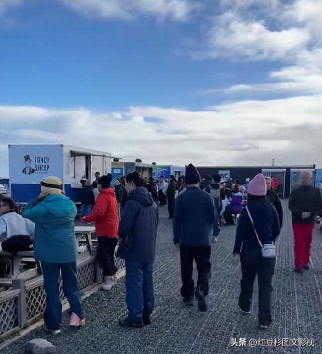 “全世界都知道中国人放假了!” 看14亿中国人如何用脚步丈量地球?