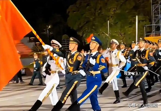 九三阅兵前夕，6名间谍落网！带1448份机密出逃，泄露尖端武器