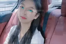 绝美，浙江一妈妈晒偷拍女儿的视频，颜值十分惊艳，网友全喊岳母图片