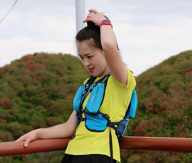 贵州跑圈“女神”李绍艳去世	，年仅30岁，多次在马路上逆行摆拍