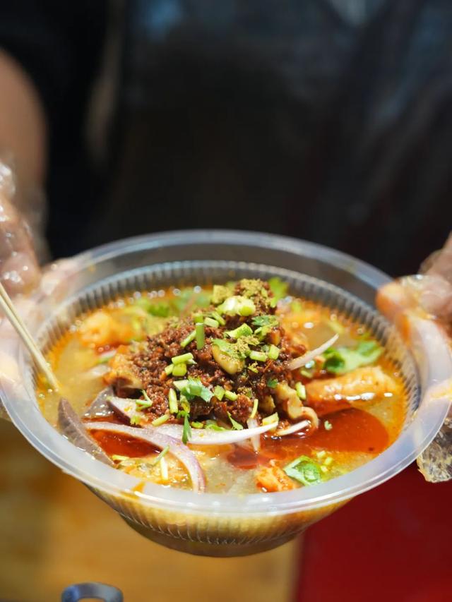 乌鲁木齐的关键词，少不了美食、艺术和山野