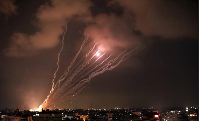 特朗普下令	，美军发起斩首行动，28国反击白宫，美大使馆“搬家	”